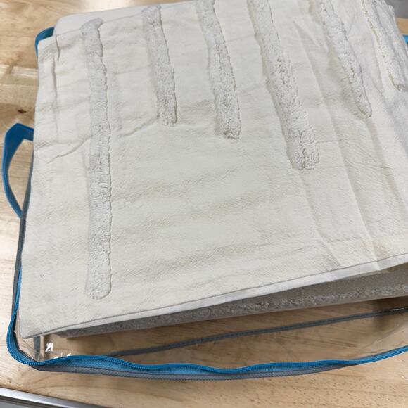 Urban Habitat NWT Mercer 3 Piece Cotton Chenille Duvet Cover Set Full/Queen - Picture 3 of 5